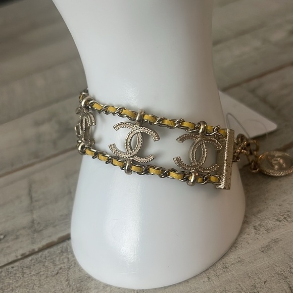 CHANEL - CC Chain Link Gold Tone Leather Bracelet - New w/ Tags - Picture 16 of 16